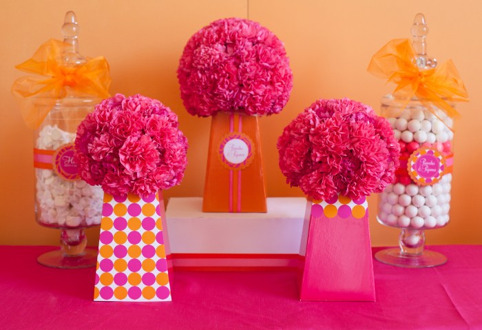 How to make birthday decoration items at home